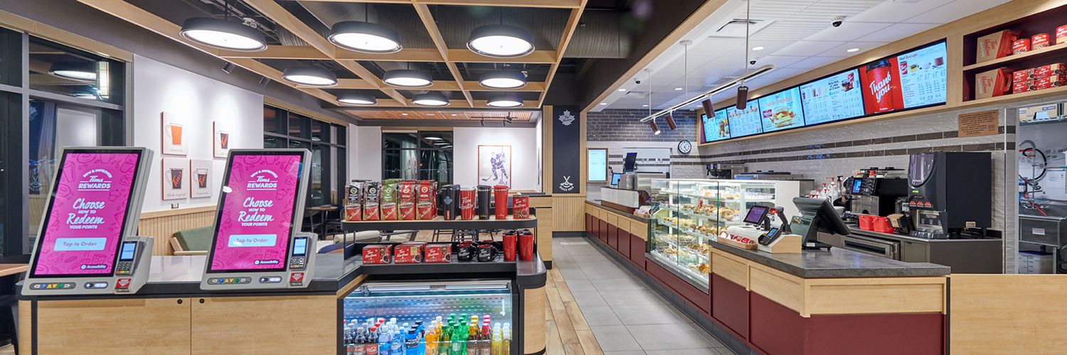 Tim Hortons célèbre les 15 ans de son programme de bourses d’études en investissant plus de 3,3 millions de dollars pour les jeunes